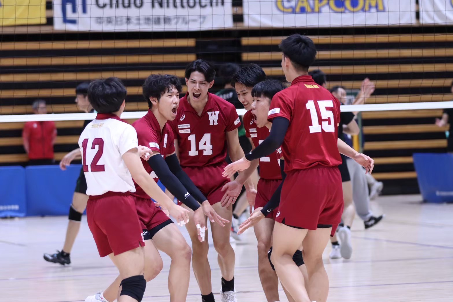 早稲田大学バレーボール部男子とスポンサー契約を締結