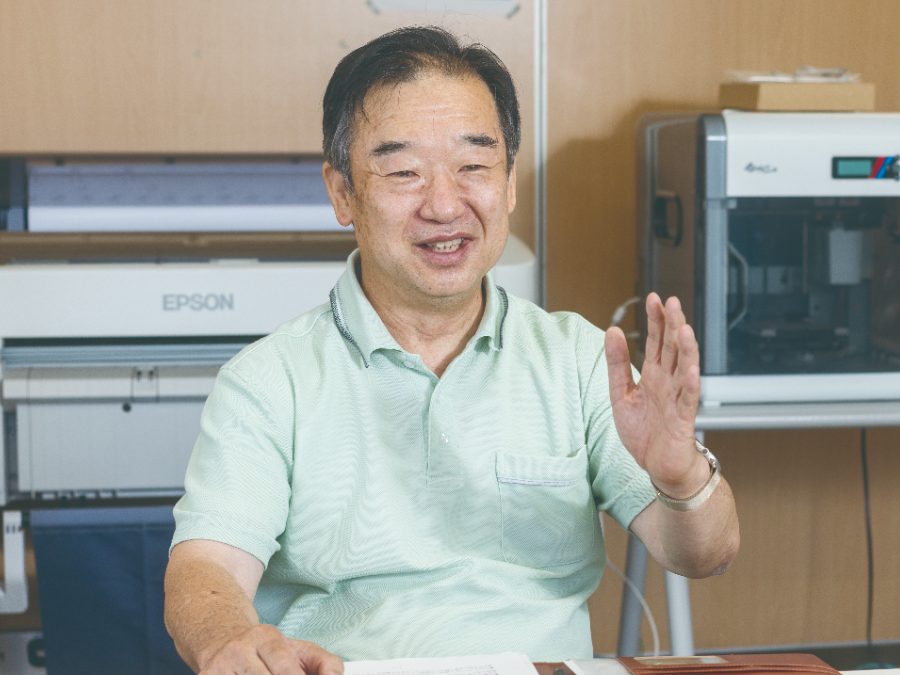 株式会社デジコム 代表取締役 西井 健介 氏