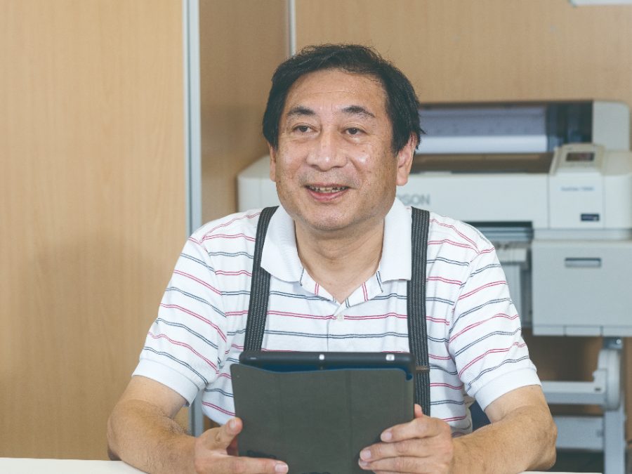 岡田 良明 氏