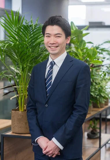 周りを巻き込むコミュニケーション能力と行動力でビジネス拡大に大きく貢献