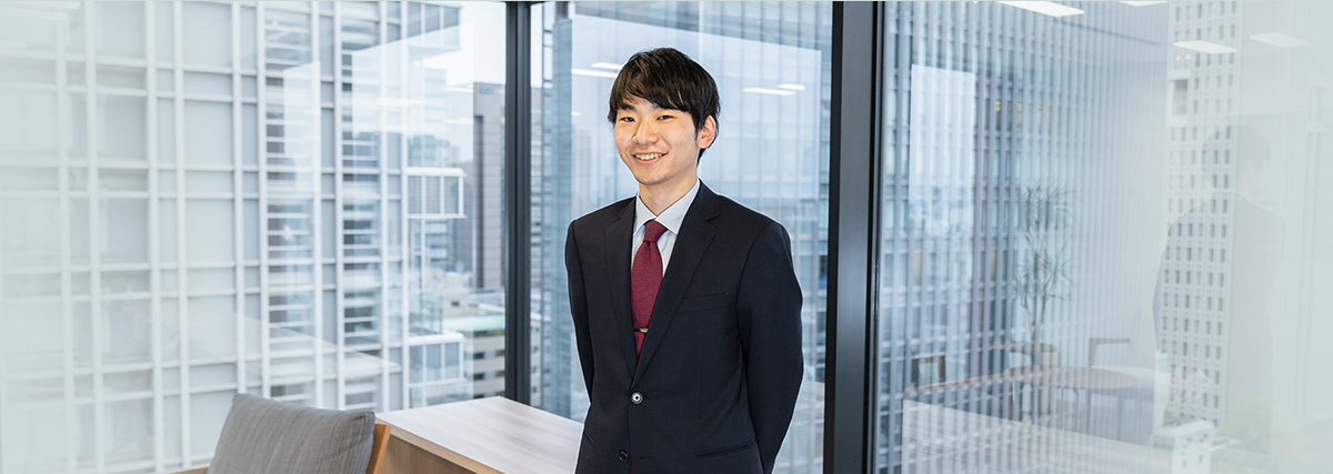 文系出身でも安心して挑戦できる環境があります。